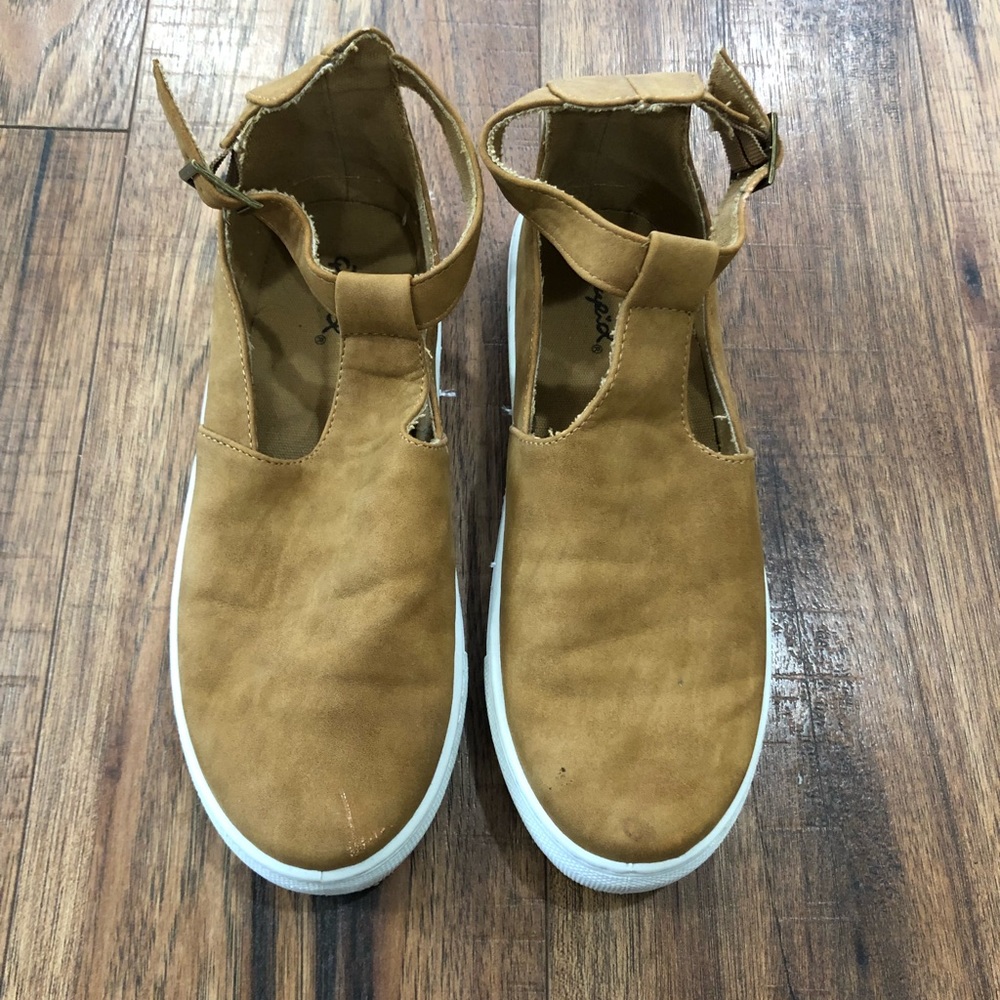 Qupid sneakers